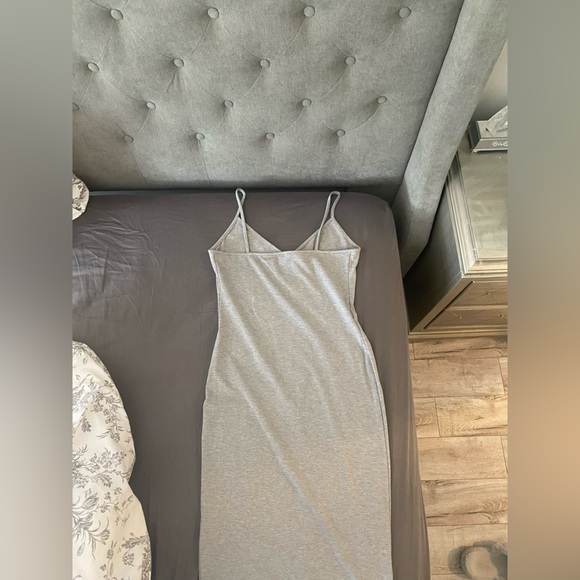Grey solid bodycon dress - SHEIN - Picture 2 of 3